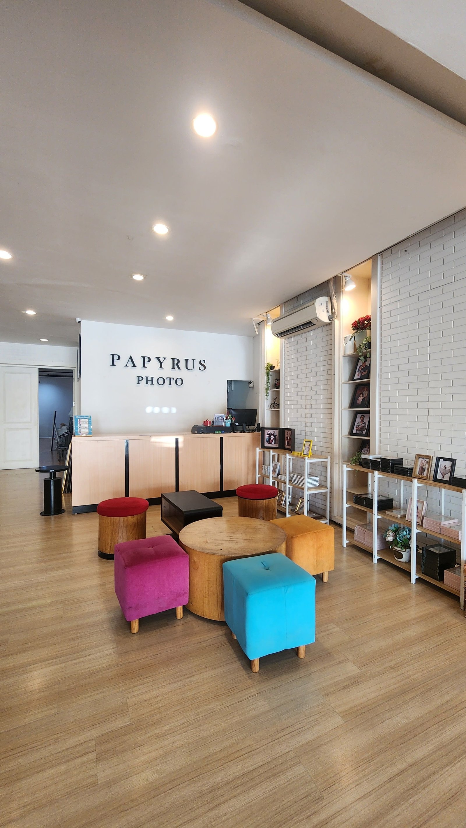 Galeri cabang Surabaya - Blambangan